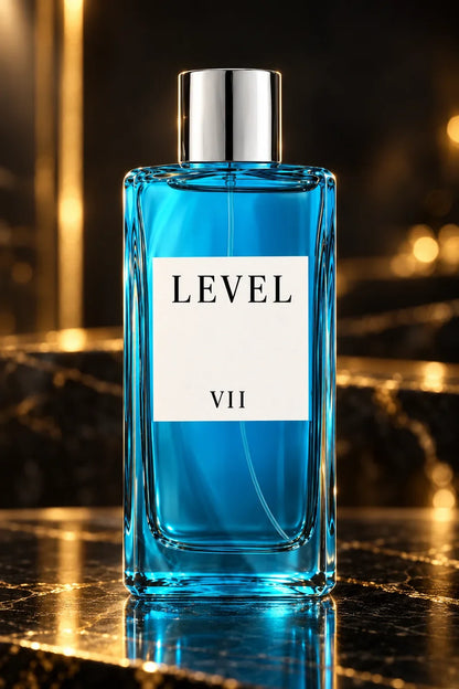 Level VII Men, frasco sin logotipo sobre mármol negro con luz dorada
